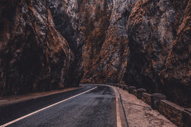 Circuit Clasic TRANSILVANIA DE RASARIT si Cheile Bicazului 3 zile autocar 2026