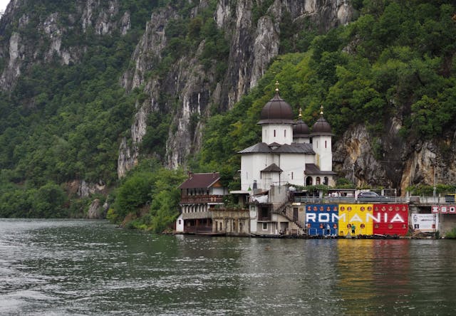 Circuit Clasic CAZANELE DUNARII si KLADOVO 2 zile Autocar 2026