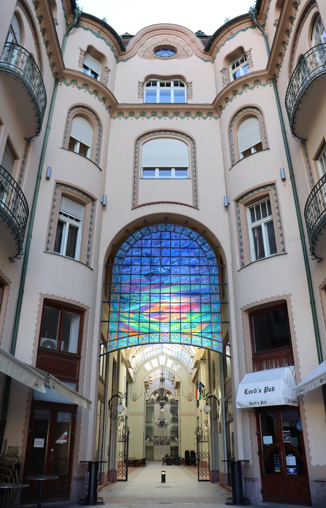 Circuit Clasic APUSENI si ORADEA 4 zile Autocar 2026