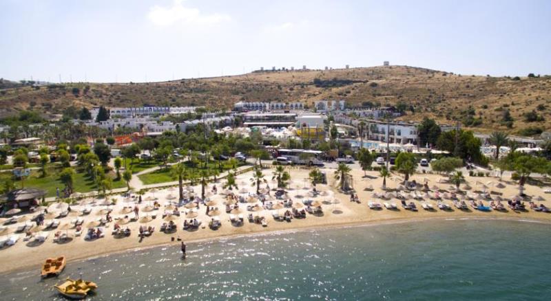JASMIN BEACH