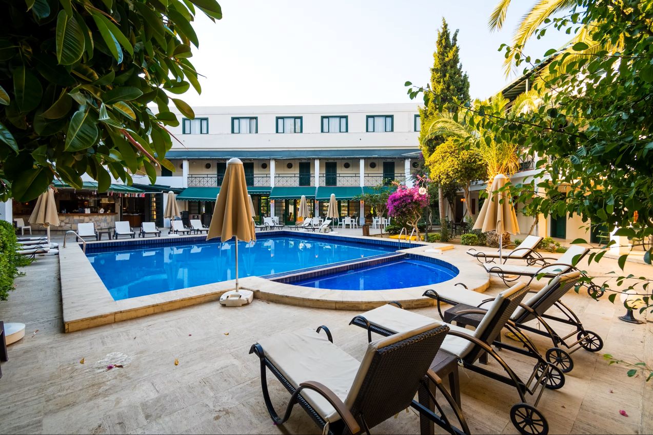 BLEU NUIT HOTEL