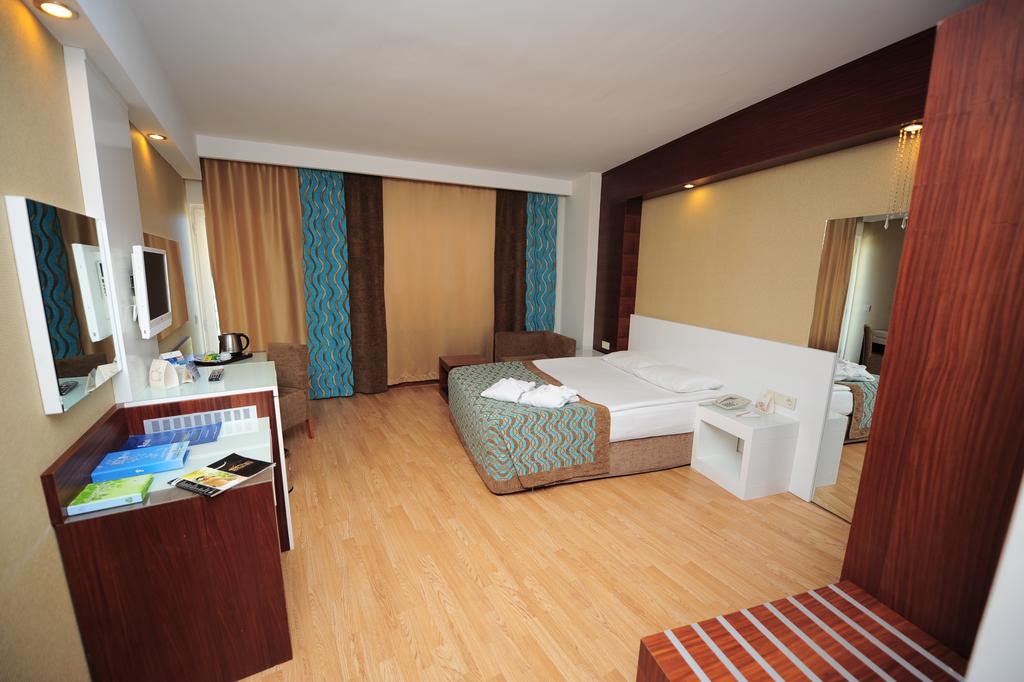 Seaden Sea World Resort & Spa