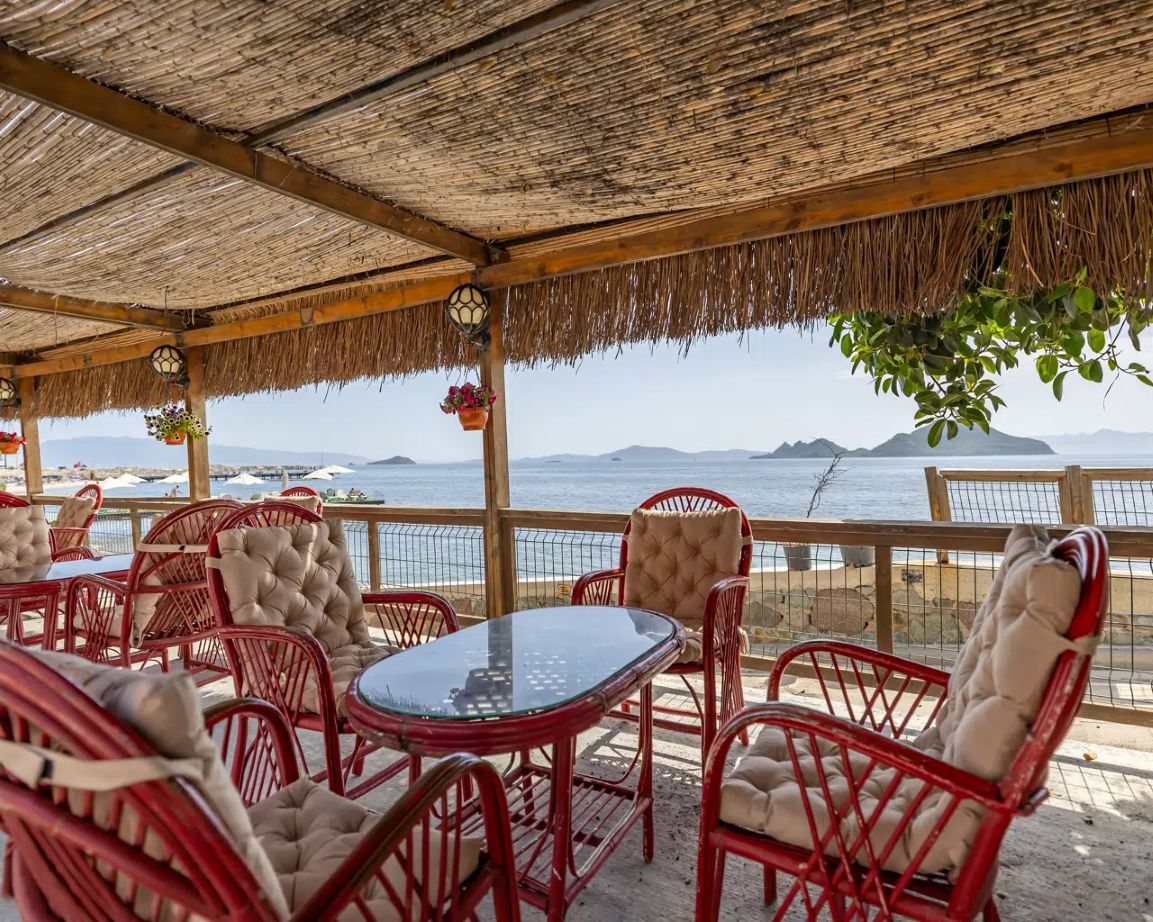MAXSEA BEACH HOTEL
