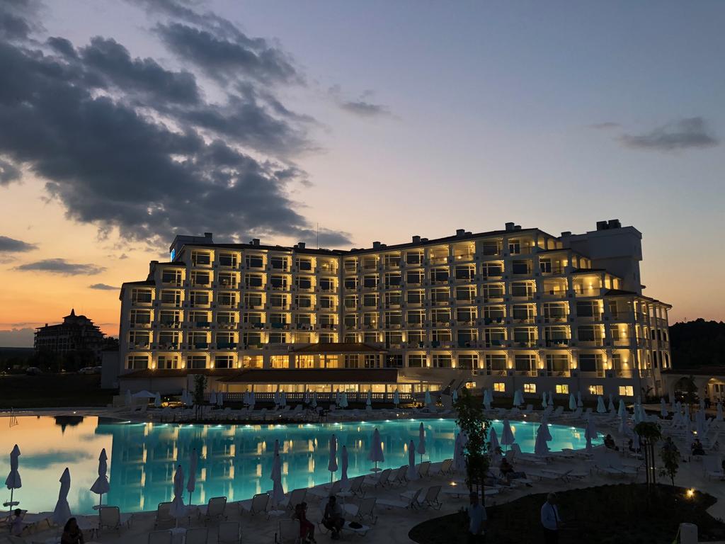 Sunrise Blue Magic Resort