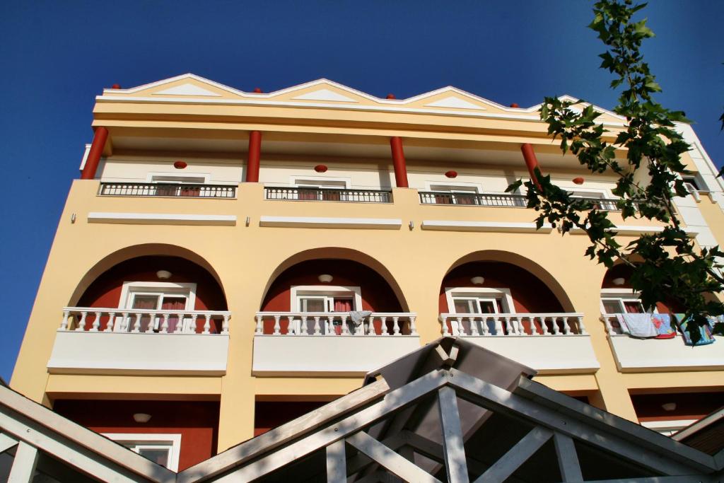 SENIORI Hotel Galini Pefki
