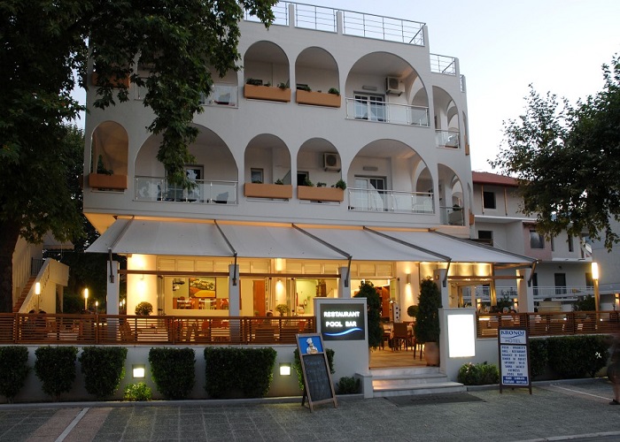 Kronos Hotel