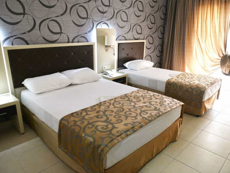 ASRIN BEACH HOTEL