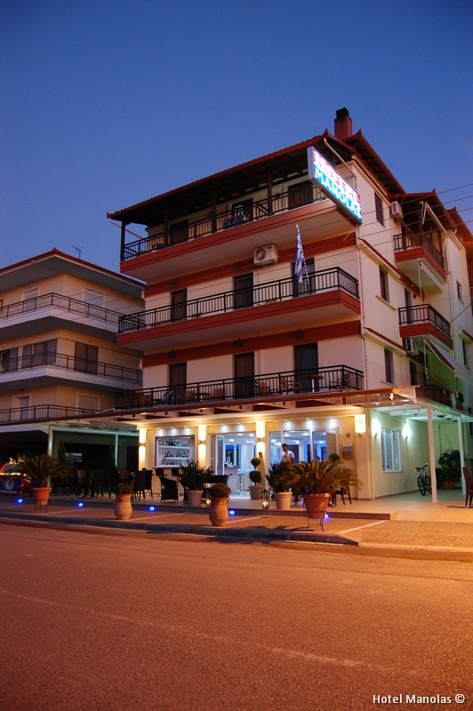 Manolas Hotel