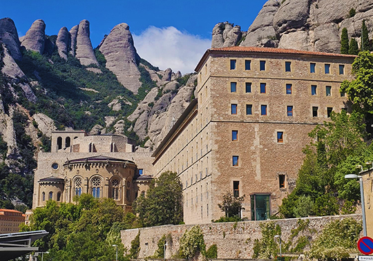 Senior Holidays BARCELONA si COSTA BRAVA 8 zile Avion 2026 IASI