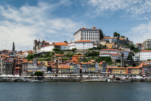 Senior Holidays PORTUGALIA 8 zile Avion 2026